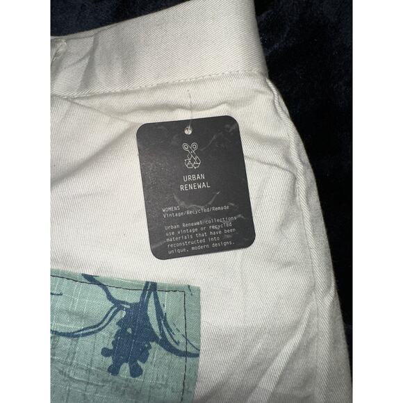 NWT URBAN RENEWAL URBAN OUTFITTERS UPCYCLED KHAKI PATCHWORK SHORTS - Picture 4 of 10